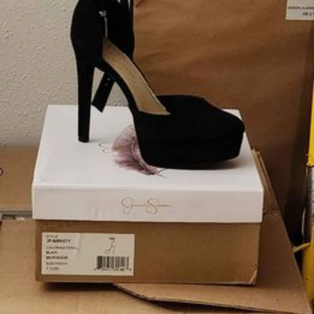 Shoes size 7 1/2 and 8